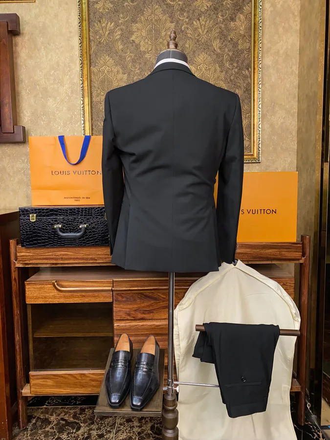 1V Armani Men's Two Piece Suit Set