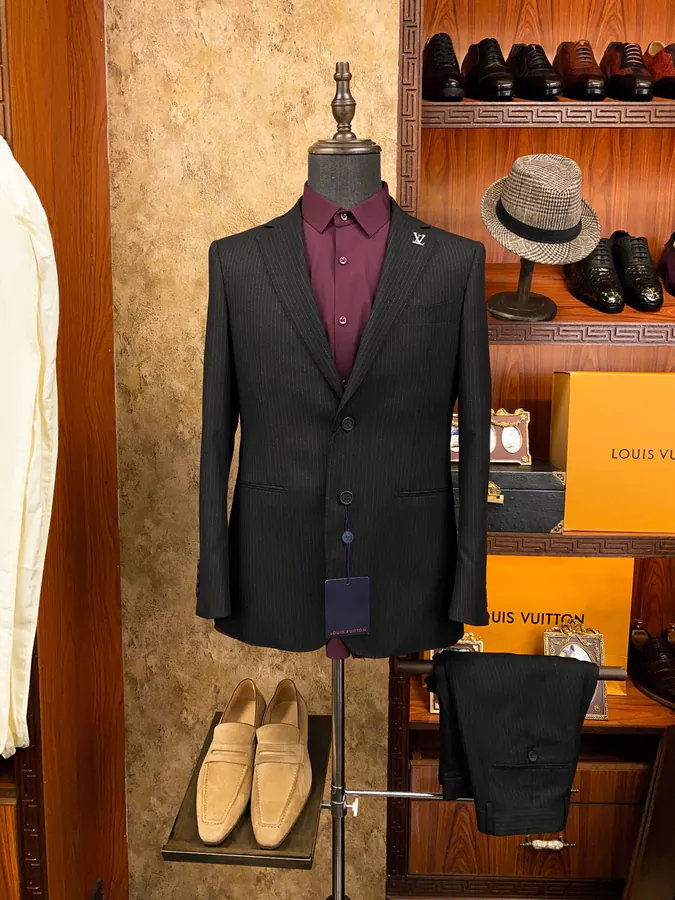 1V Armani Men's Business Suit Set