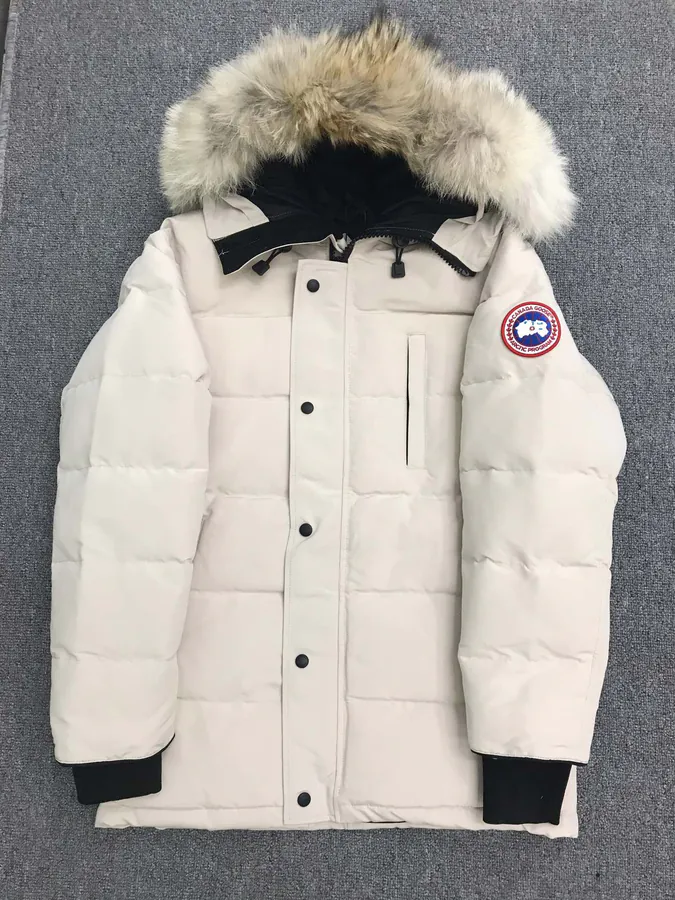 Canada Goose 14款男女同款羽绒服 狼毛毛领