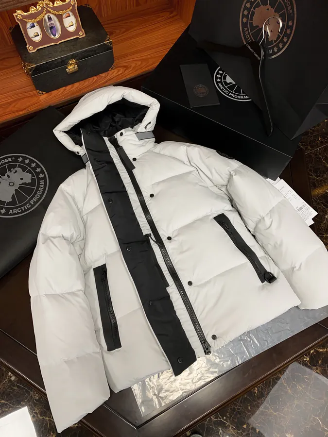 Canada Goose Men's and Women's Down Jacket
