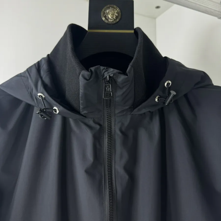 Moncler New Arrival Soft and Lightweight Jacket with Latest Brand Print