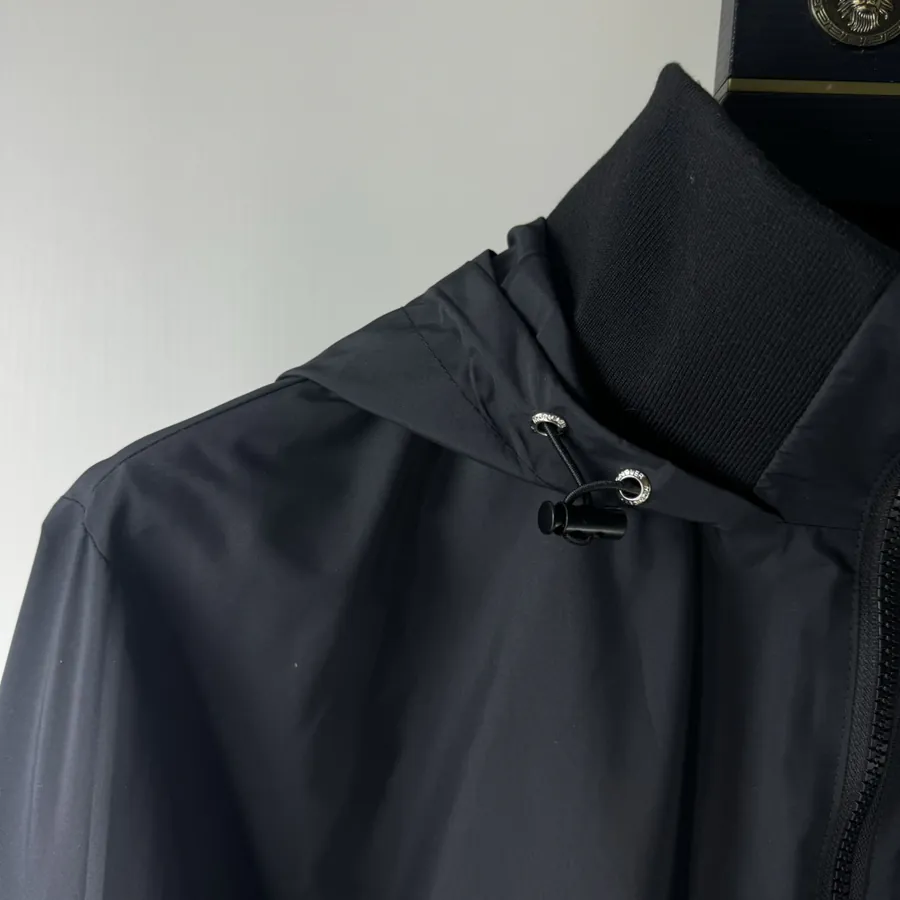 Moncler New Arrival Soft and Lightweight Jacket with Latest Brand Print