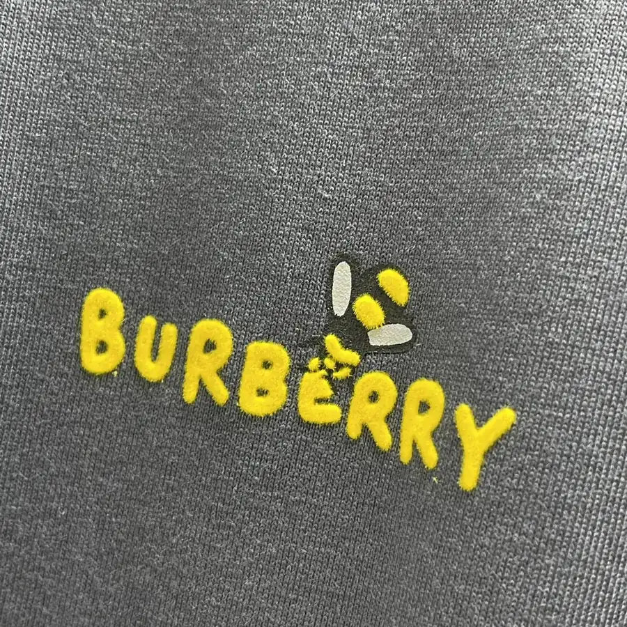 Burberry Plush Bee Print Short Sleeve T Shirt