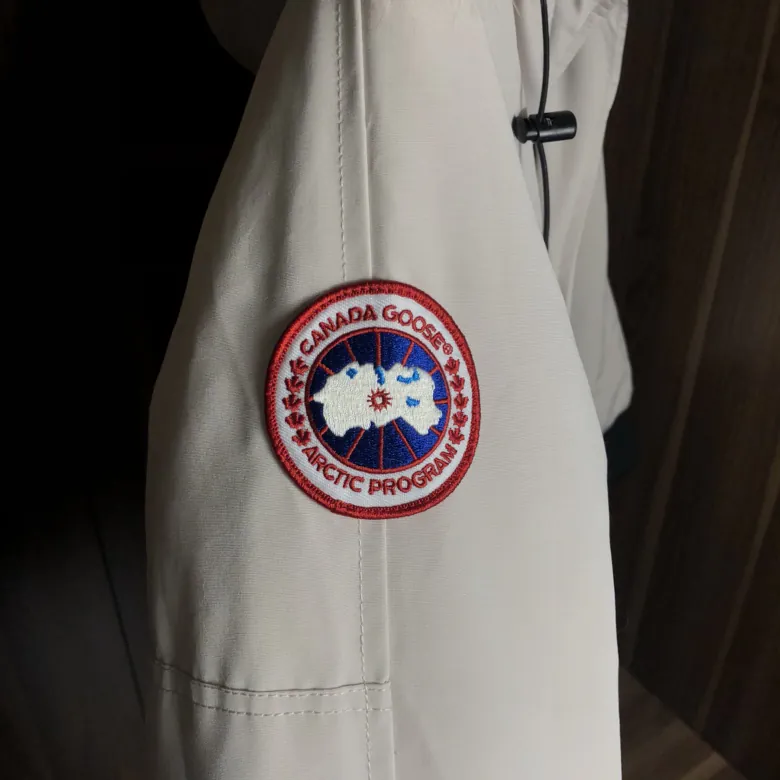 Canada Goose Mens Chilliwack Classic Short Men's Down Jacket