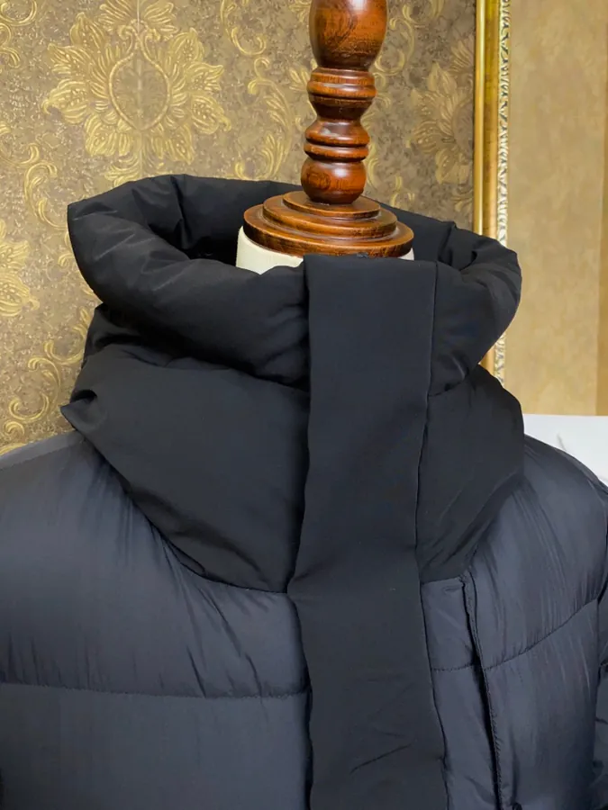 Moncler Madeira Men's Down Jacket with立体浮雕 Letters