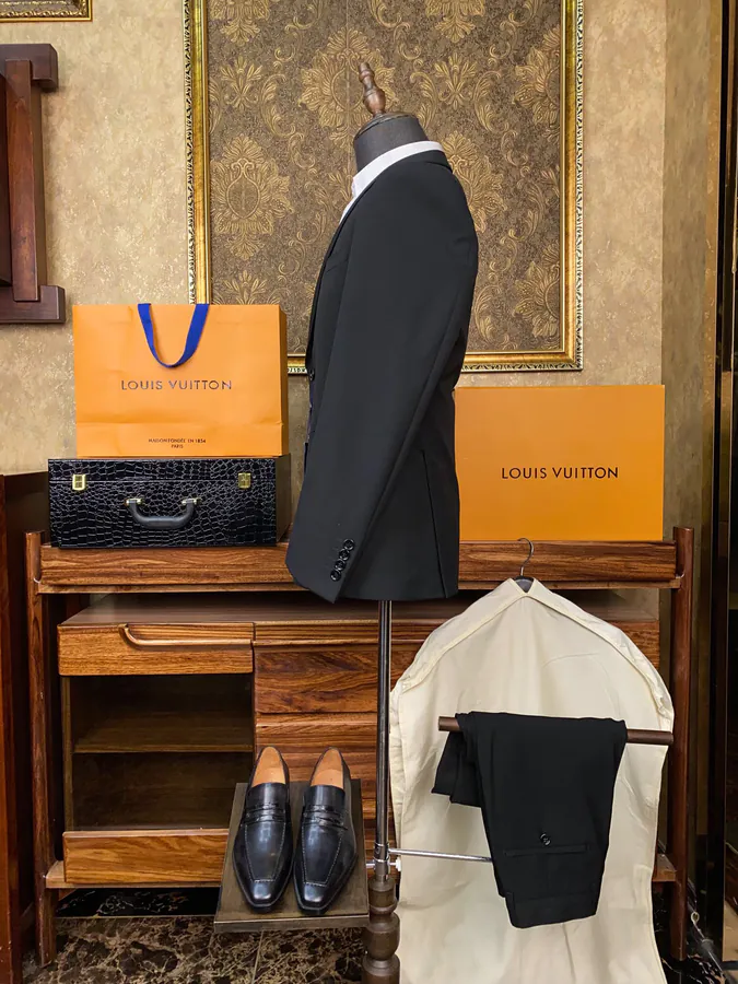 1V Armani Men's Premium Suit Set