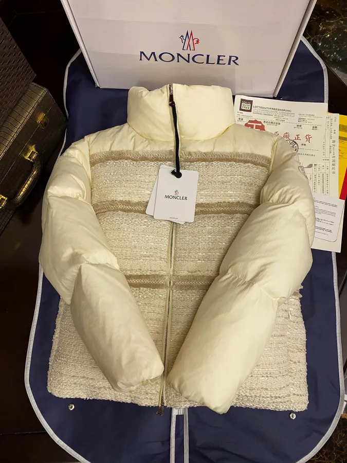 Moncler Aucun Women's Down Jacket Premium Luxury Design