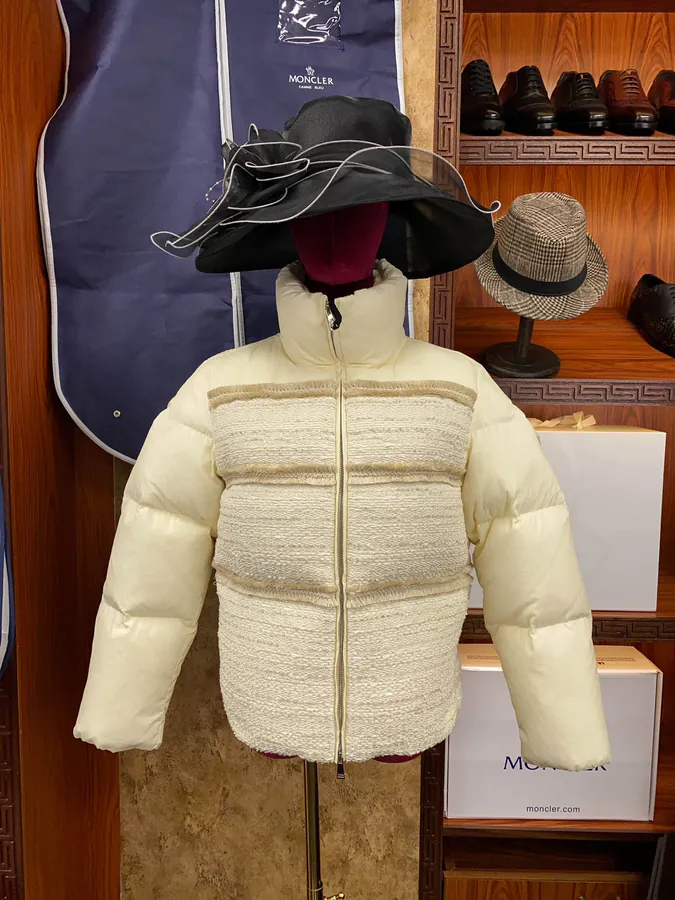 Moncler Aucun Women's Down Jacket Premium Luxury Design