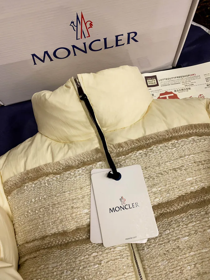 Moncler Aucun Women's Down Jacket Premium Luxury Design
