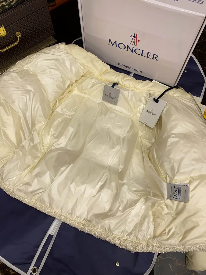Moncler Aucun Women's Down Jacket Premium Luxury Design
