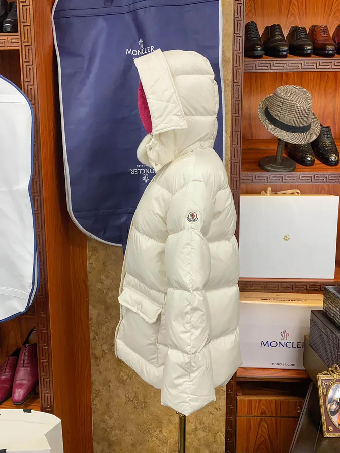 Moncler Autumn Winter New Fur Coat