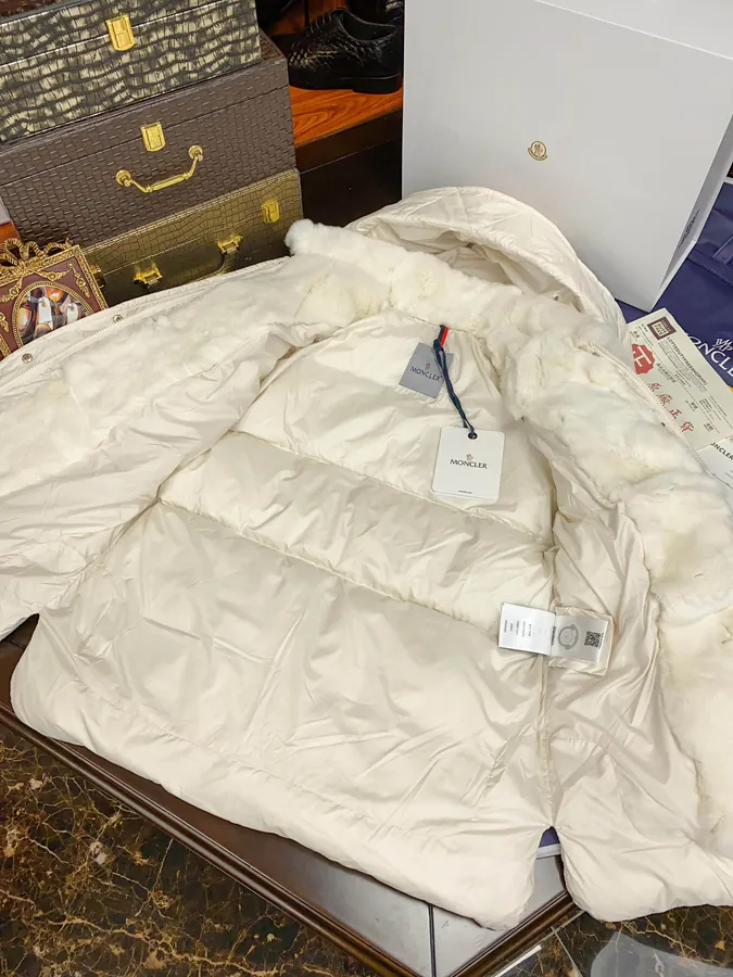 Moncler Autumn Winter New Fur Coat