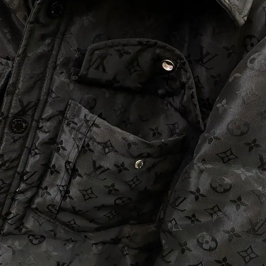 Loui Vuitt0n Winter Coat with Vintage Flair