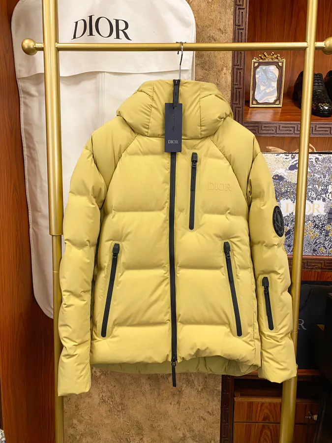 Premium Ski Jacket Collaboration with Di0r, High Quality Craftsmanship