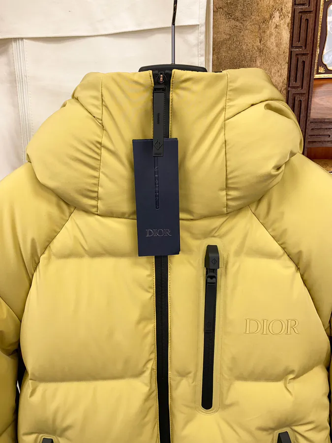 Premium Ski Jacket Collaboration with Di0r, High Quality Craftsmanship