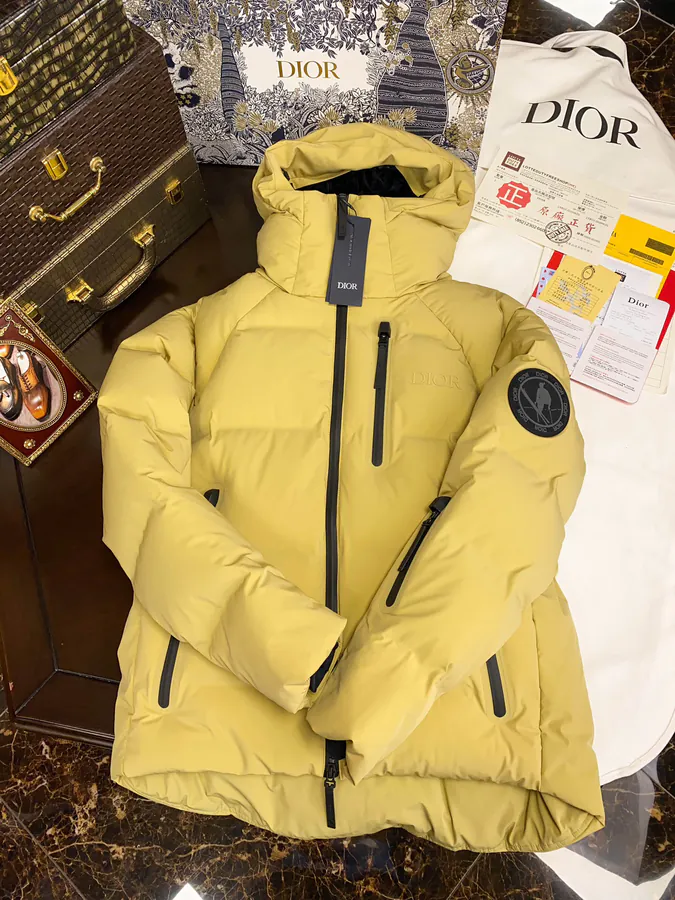 Premium Ski Jacket Collaboration with Di0r, High Quality Craftsmanship