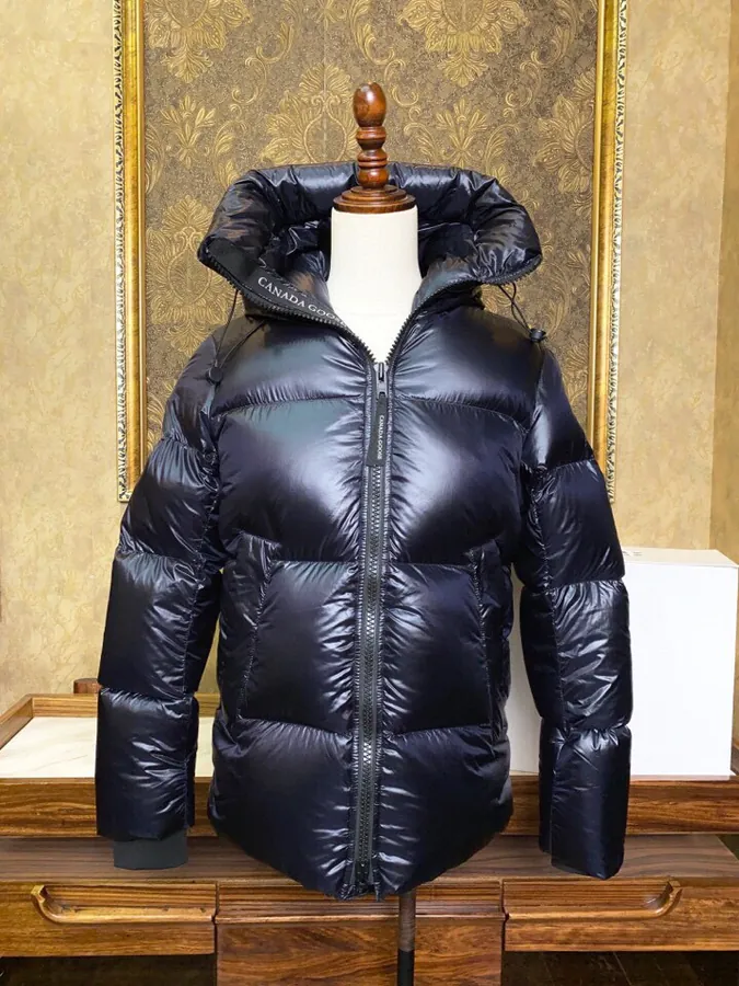 Canada Goose 男士女士同款羽绒服