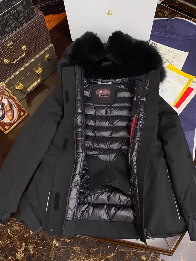 Moncler Laplance Ski Jacket High End Women's Skiwear with Style and Function