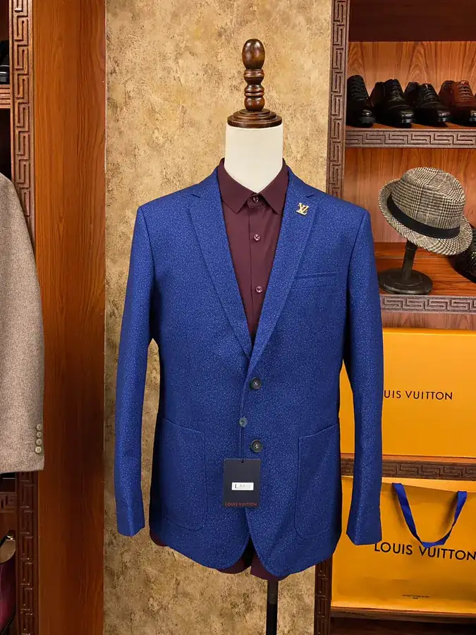 Boss Recommendation: 1V Luggage Men's Premium Leisure Suit