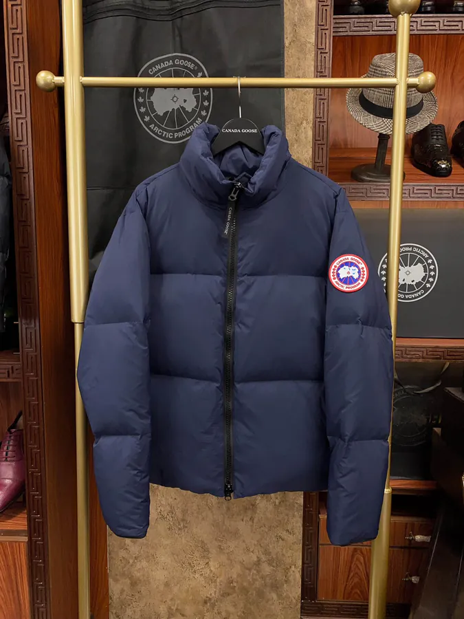 Canada Goose LAWRENCE Series Reflective Collar Down Jacket for Men and Women