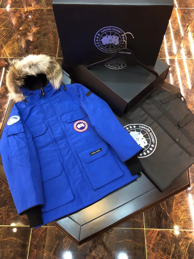 Canada Goose Far East 08 Series Down Jacket Unisex, Removable Fur Collar