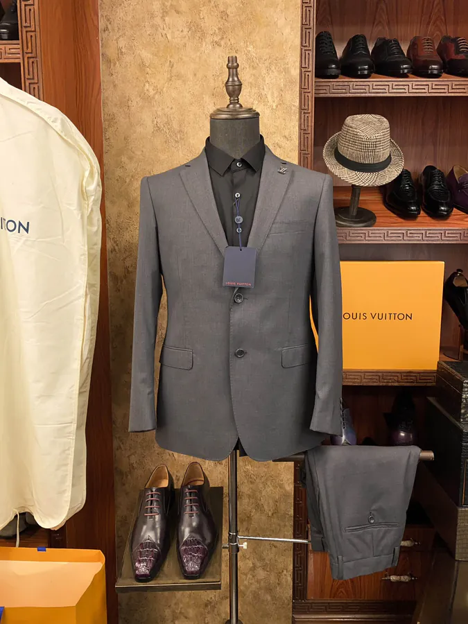 1V 驴家 Men's Premium Leisure Suit & Trousers
