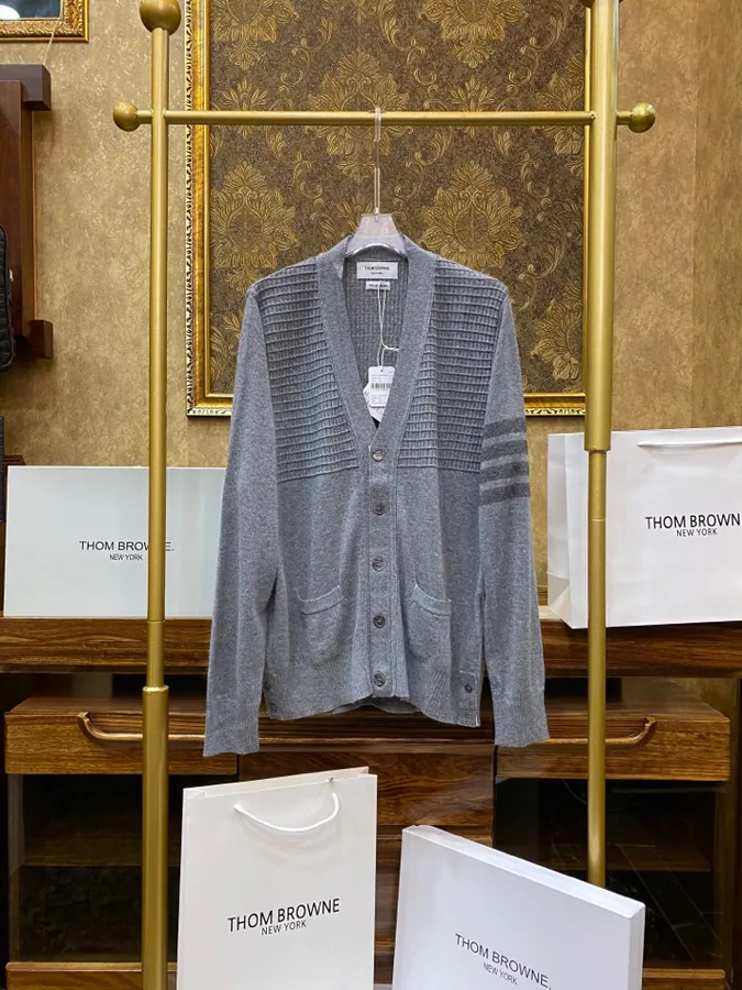 THOM BROWNE Original Wool Scarf Classic Fit for Men and Women