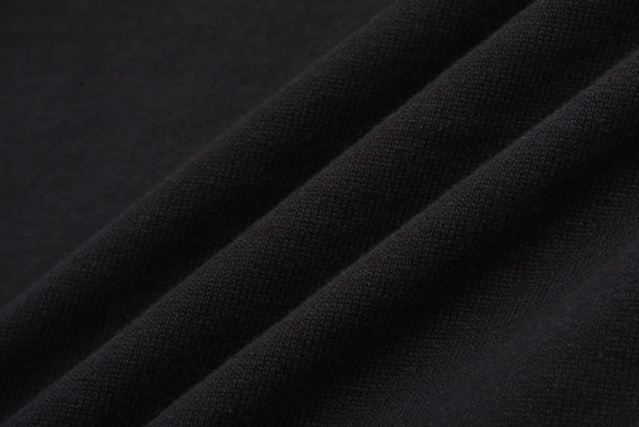 1V Lucci 24SS Letter Long Sleeve Sweater