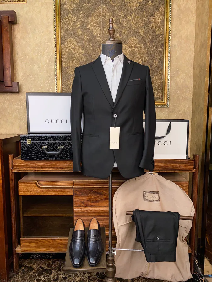 Gucci Men's Premium Suit Set Business Formal