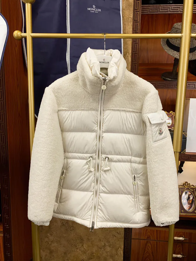 Moncler Escaut Short Women's Down Jacket