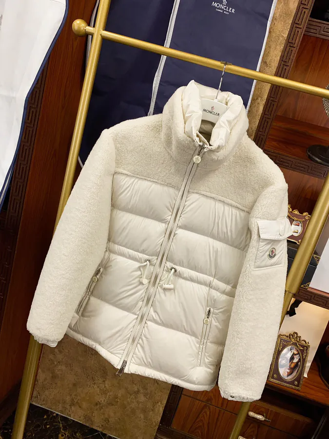 Moncler Escaut Short Women's Down Jacket