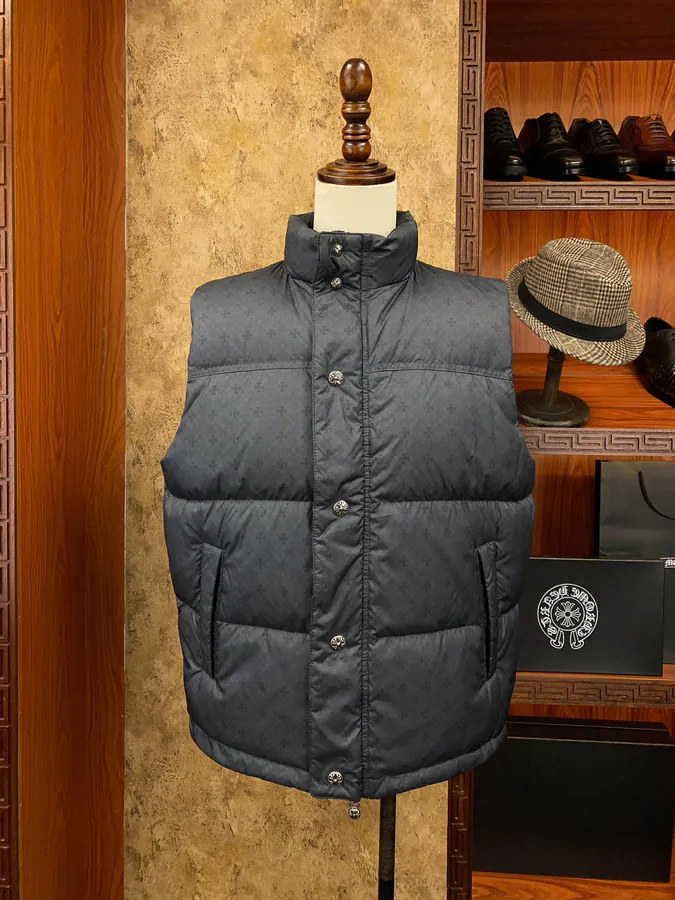 Come Hearts Dark Pattern Down Vest with Puffing