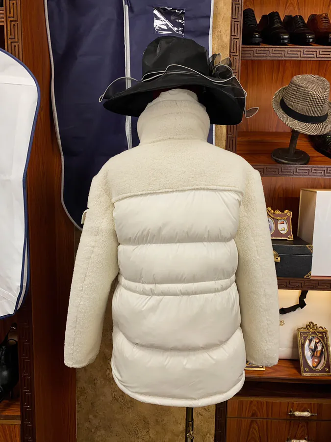 Moncler Escaut Short Women's Down Jacket