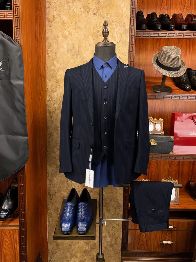 Ferragamo Gentleman's Suit Set Premium Tailored Business Wear