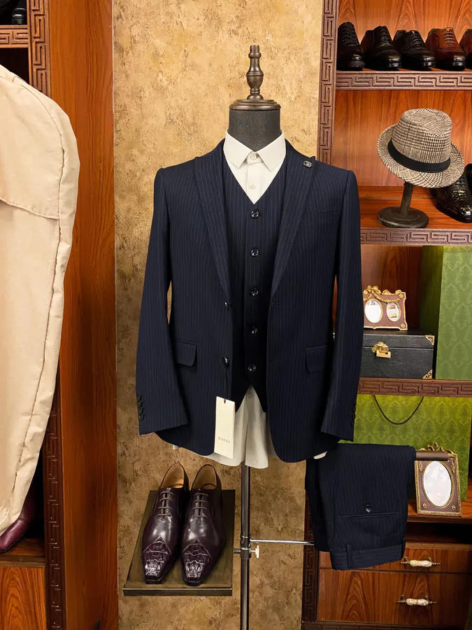 Gucci Men's Business Suit Set Classic Luxury