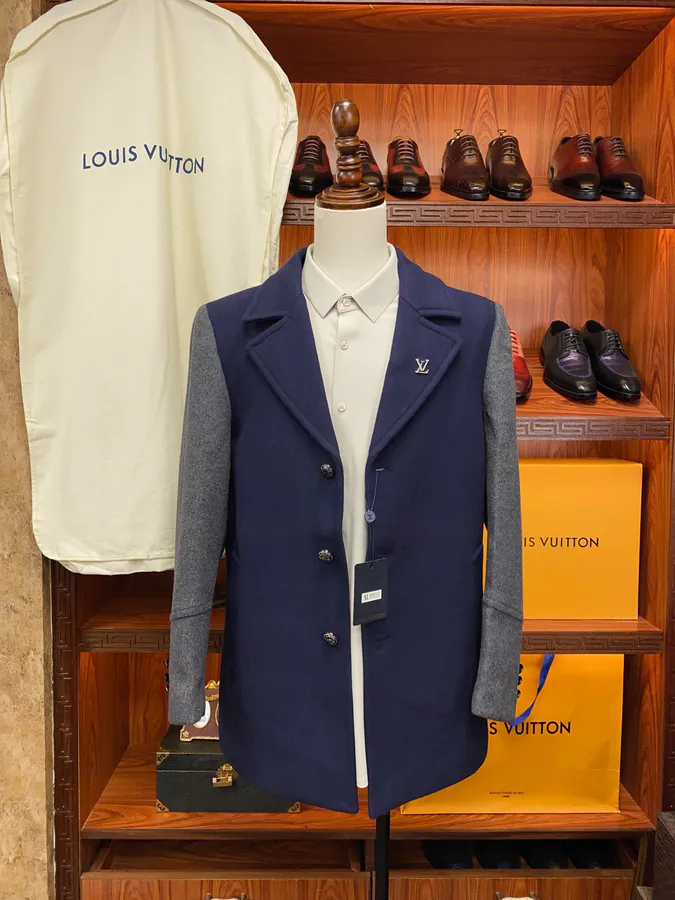 Boss Recommendation: 1V Luggage Men's Premium Leisure Suit
