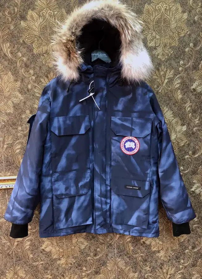Canada Goose Far East 08 Series Down Jacket Unisex, Removable Fur Collar