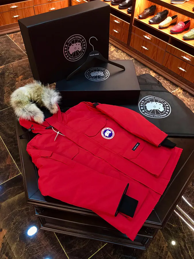 Canada Goose Far East 08 Series Down Jacket Unisex, Removable Fur Collar