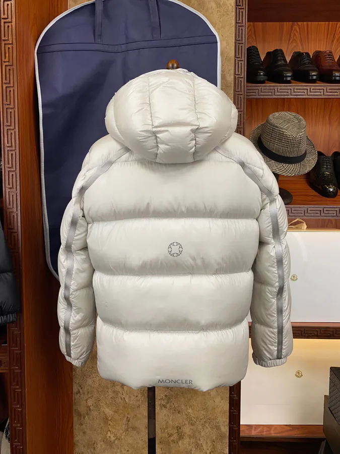 Moncler Men's and Women's Jacket Premium Quality