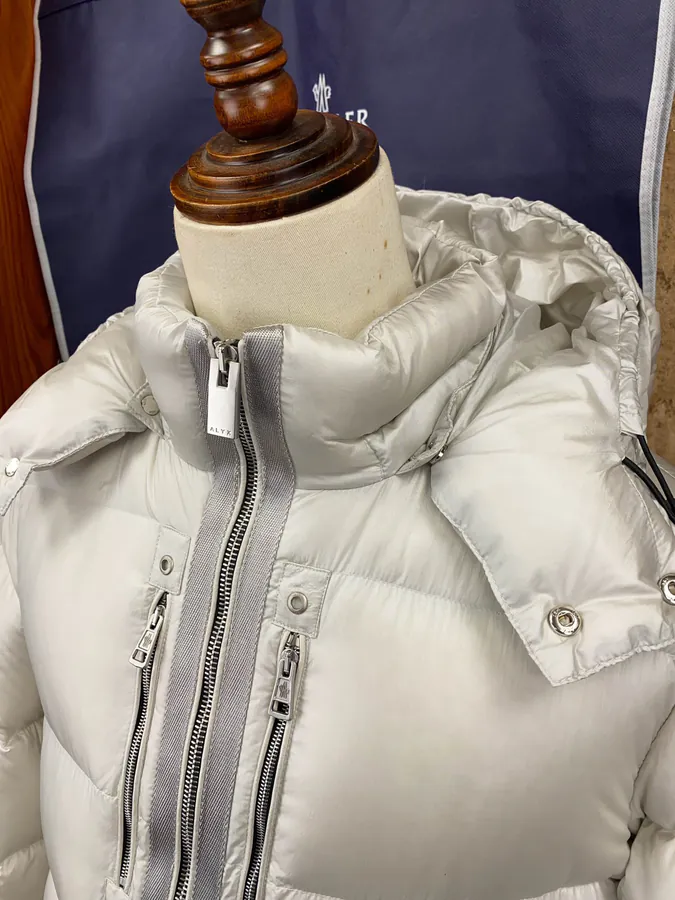 Moncler Men's and Women's Jacket Premium Quality