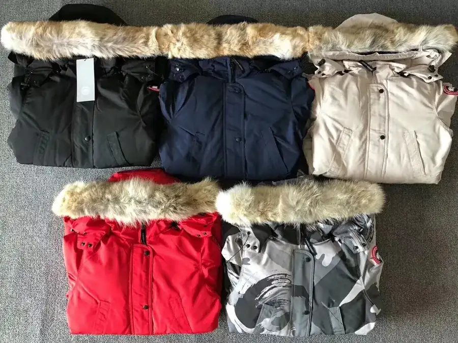 Canada Goose Womens Trillium Parka Classic Long Winter Coat