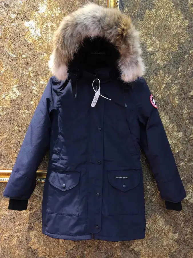 Canada Goose Womens Trillium Parka Classic Long Winter Coat with Wool Collar
