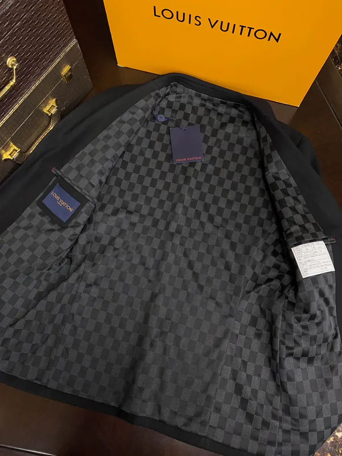 1V New Leisure Suit Premium Quality