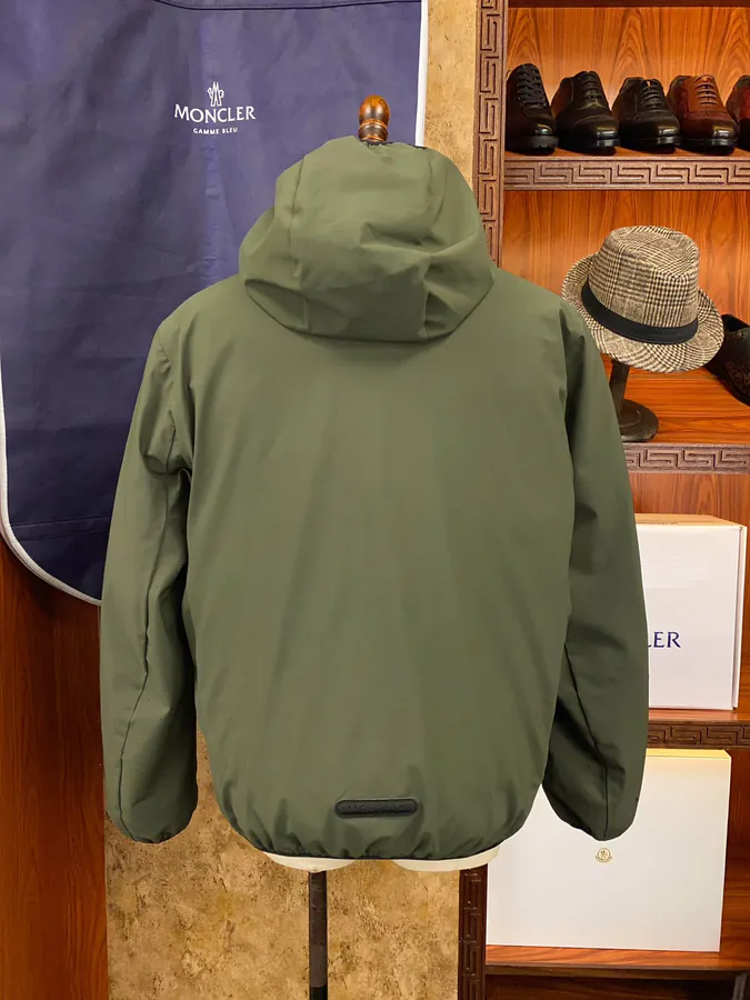 Moncler Montant Lightweight Outdoor Hoodie Premium Fit