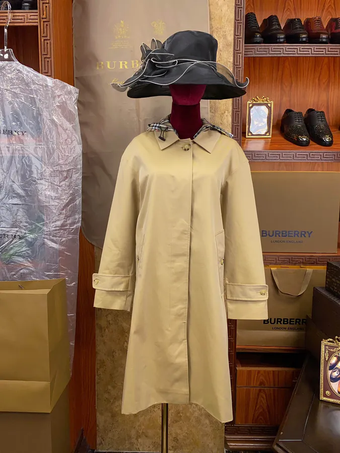 B Brand Autumn 2023 Cotton Gabardine Hoodie with Matching Dust Bag and Packaging Box