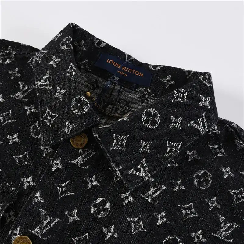 1v Exclusive 25 FW Grained Calfskin Denim Jacket