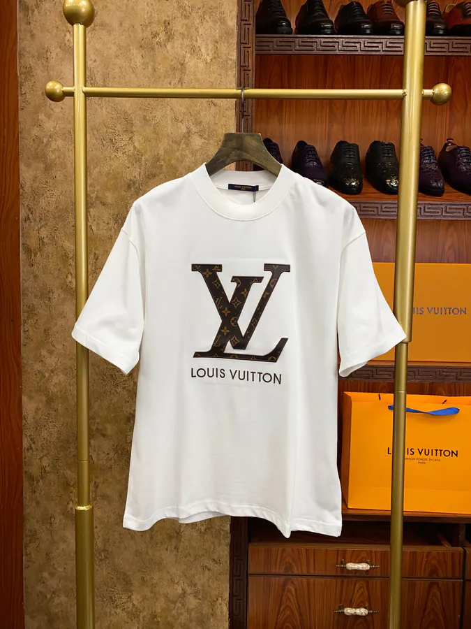 1V Luggage Trendy and Modern Unisex Short Sleeve