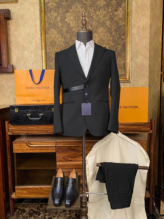 1V Armani Men's Premium Suit Set