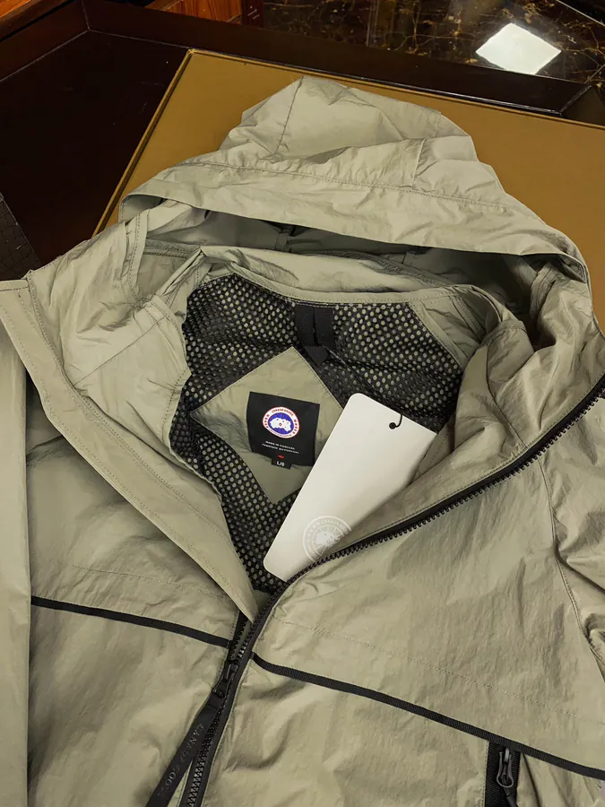 ARC TERYX Lightweight Urban Outdoor Hoodie