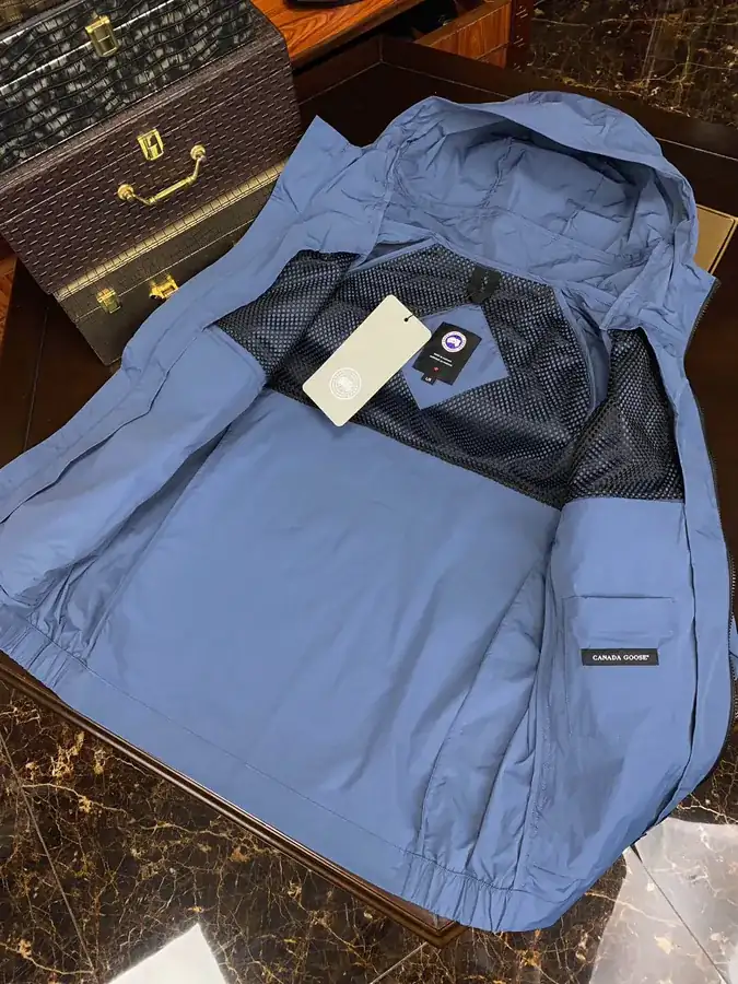 ARC TERYX Urban Outdoor Hoodie Lightweight and Durable